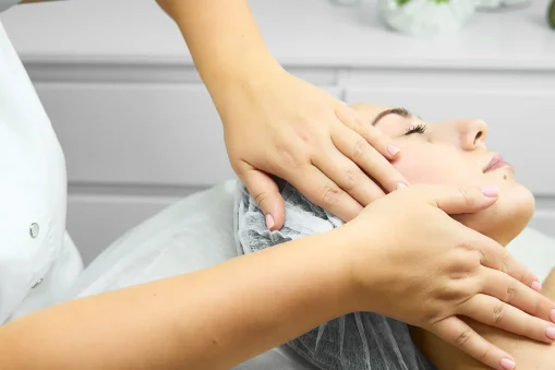 масаж обличчя